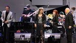 The Manhattan Transfer Tampil Memukau