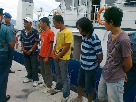 TNI AL Tangkap 5 Bajak Laut di Palu