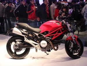 Ducati dan Harley Tarik Motor