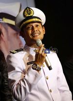 Dwi Sasono Jadi Pelaut Tampan