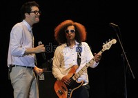 Mayer Hawthorne & the County tampil enerjik. Gusmun/detikcom.