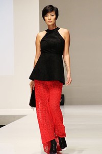 Barli Asmara Empowering Women. Indonesia Fashion Week 2012 at Jakarta Convention Center. Jakarta. [Foto: Mohammad Abduh/Wolipop]