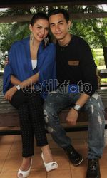 Cantiknya Donna, Gantengnya Darius