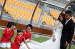 Okie Agustina & Gunawan Foto Prewed di GBK