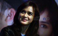 Rupanya Renata masih merupakan sepupu dari model dan bintang film yang tak kalah cantiknya Mariana Renata.