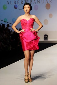 Albert Yanuar Chemical Garden Possibilities-DULUX. Indonesia Fashion Week 2012. Jakarta Convention Center. Senayan. Jakarta. [Foto: Mohammad Abduh/Wolipop]