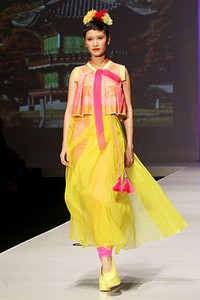 Rudy Chandra Dress in Hanbok PAC Martha Tilaar. Indonesia Fashion Week 2012 at Jakarta Convention Center. Senayan. Jakarta. [Foto by Mohammad Abduh/Wolipop]