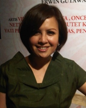 Main Kabaret, Cynthia Lamusu Dalami Bahasa Mandarin