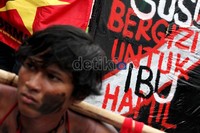 Aksi ini berjalan mengeliling Monas melalui jalan Medan Merdeka Selatan-Barat-Utara.