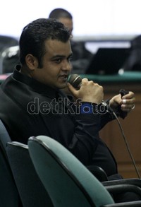 Nur Hasyim menjadi saksi yang meringankan bagi Nazar. Ramses/detikcom.