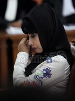 Dihukum 8 Tahun Penjara, Malinda Nangis