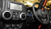 Interior New Jeep Wrangler. Selain varian mesin bensin, untuk 2012, Jeep juga memberikan Wrangler bermesin diesel yang ada di Jeep Wrangler Sport 4 Door Platinum Diesel.