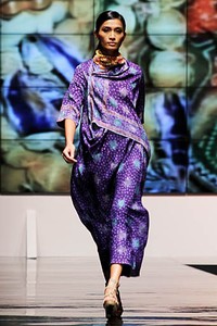 Carmanita Cross Culture International Flair. Indonesia Fashion Week 2012 at Jakarta Convention Center. Jakarta. [Foto: Mohammad Abduh/Wolipop]