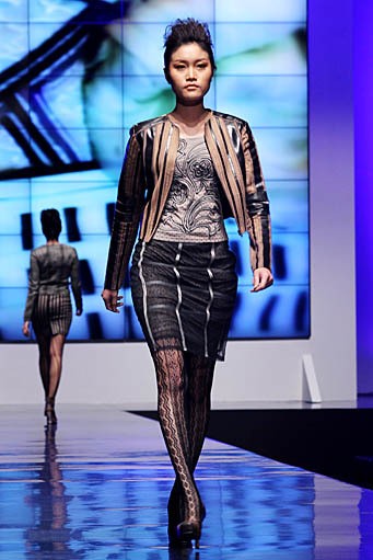 Mardiana Ika Ika Butoni-Fall/Winter 2012. Indonesia Fashion Week 2012. International Flair at Jakarta Convention Center. Jakarta. [Foto: Mohammad Abduh/Wolipop]