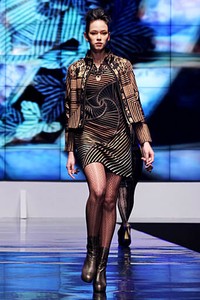 Mardiana Ika Ika Butoni-Fall/Winter 2012. Indonesia Fashion Week 2012. International Flair at Jakarta Convention Center. Jakarta. [Foto: Mohammad Abduh/Wolipop]