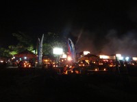 Suasana makan malam yang romantis di Jimbaran (Faela Shafa/detikTravel) Suasana makan malam yang romantis di Jimbaran (Faela Shafa/detikTravel)