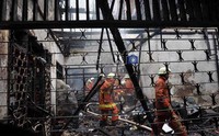 Kebakaran ini melalap sebuah rumah yang dijadikan kos-kosan juga.