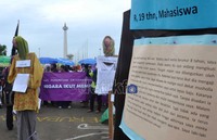 Negara Indonesia sendiri masih belum dapat melindungi perempuan di berbagai kegiatannya, masih banyak pelecehan yang dialami oleh para perempuian, hal tersebut diungkapkan oleh satu koordinator yang ikut merencanakan aksi ini.