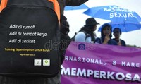 Dalam aksinya ini juga mereka menuntut pemerintah untuk menghukum pelaku kekerasan serta pelecehan terhadap perempuan seberat-beratnya dan pemerintah juga harus dapat menyediakan wadah atau tempat rehabilitas kepada korban-korban pelecehan seksual
