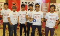 Setelah jumpa pers, Nidji pun berpose di depan para wartawan.Gusmun/detikcom