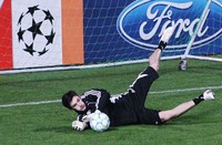 Pada babak perpanjangan waktu, Lyon sempat mendapatkan beberapa peluang untuk mencetak gol. Salah satunya adalah melalui sundulan Maxime Gonalons di menit ke-103. Namun, sundulan Gonalons masih bisa diblok oleh kiper Dionisis Chiotis. Reuters/Andreas Manolis