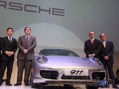 Brummm...New Porsche 911 yang Menantang