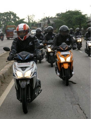 Diler Honda Sambut Rombongan Touring