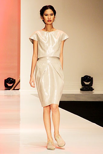 Auguste Soesastro KROMO Passion and Attraction inspired by Downy, Jakarta Convention Center (JCC). Indonesia Fashion Week 2012 (Photo by Mohammad Abduh/Wolipop)