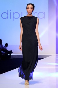 Oka Diputra The Fifth Element The Story of O. Indonesia Fashion Week 2012 at Jakarta Convention Center. Jakarta. [Foto: Mohammad Abduh/Wolipop]