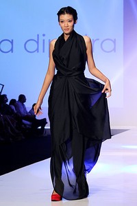 Oka Diputra The Fifth Element The Story of O. Indonesia Fashion Week 2012 at Jakarta Convention Center. Jakarta. [Foto: Mohammad Abduh/Wolipop]