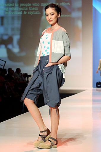 Oline Workrobe Work Hard Play Hard The Story of O. Indonesia Fashion Week 2012 at Jakarta Convention Center. jakarta. [Foto: Mohammad Abduh/Wolipop]