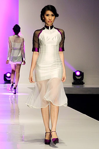 Stella Rissa STELLA. Passion and Attraction inspired by Downy. Indonesia Fashion Week 2012 at Jakarta Convention Center.  Jakarta. [Foto: Mohammad Abduh/Wolipop]