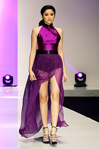 Stella Rissa STELLA. Passion and Attraction inspired by Downy. Indonesia Fashion Week 2012 at Jakarta Convention Center.  Jakarta. [Foto: Mohammad Abduh/Wolipop]