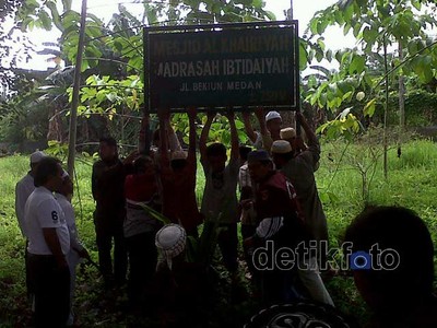 Ormas Islam Demo Tentang Perobohan Masjid