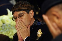 Antasari tidak kuasa menahan tangis usai menikahkan putrinya.