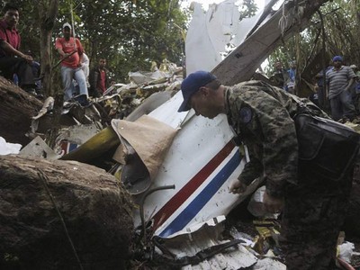 Pesawat Kargo Jatuh, 2 Orang Tewas