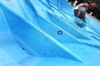 Kapal ini akan Toing jual kepada nelayan setempat. Dia mengaku tidak mempunyai darah pelatu, tidak sekolah maupun berketrampilan khusus dibidang perkapalan. Toing hanya tukang kayu pembuat kusen yang  membuat kapal nelayan.