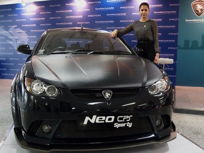 Trio Proton Menggebrak
