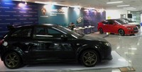 Sementara Savvy yang diluncurkan pertaman kali pada 2007 kini, dilengkapi aksesoris aerokit, rear spoiler dan rear visor, tire ukuran 175x65x14, wheel painted, panoramic roof, gril, pillar B, topmark sporty version, mix leather seat dan buku panduan safety driving. (Dok Proton)