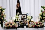 Mobil Tabrak Reklame, Olivia Tewas Terbakar