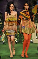 Makin Eksis dengan Batik