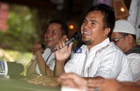 Lagu teranyarnya itu diciptakan oleh ustadznya sendiri HM Yunus yang juga merupakan kerabat dan saksi yang menikahkan Ipul dengan almarhum Virginia.