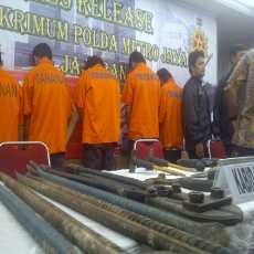 Polisi Buru 2 Kapten Perampokan Toko Emas di Ciputat