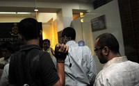 Habib Hasan mendatangi Polda Metro Jaya dengan didampingi  4 kuasa hukumnya. Keempatnya yakni Sandy Arifin, W Hadi Sukrisno, Andin Laila, dan Daniel Taruntu.