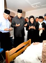 JE Habibie Meninggal Dunia
