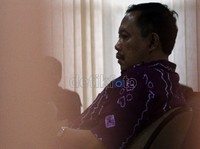Selain pidana kurungan, jaksa meminta hakim untuk menjatuhkan denda senilai Rp 250 juta kepada Dadong. Jika tak bisa dibayarkan, maka hukuman tambahan selama enam bulan siap menanti. Ramses/detikcom.