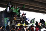 Tolak Kenaikan BBM, Truk Kontainer Disandera