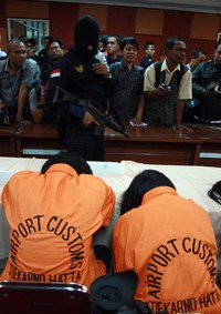Menurut Kapolres Metro Bandara Soekarno-Hatta, Kombes Pol Reynhard Silitonga, dari hasil pemeriksaan, Raka sudah cukup lama mengonsumsi narkoba. ANTARA/Muhammad Deffa.
