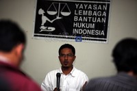 Namun koalisi tersebut belum menentukan sikap akan dibawa ke mana hasil kajian tersebut. Ada kemungkinan hasil kajian akan diserahkan ke Komisi Yudisial (KY).