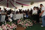 Tangis Pilu di Pemakaman Olivia Dewi